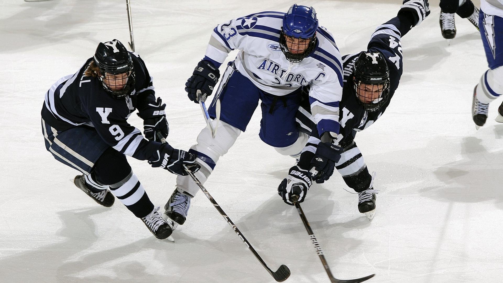 《英雄联盟》年度最强一战，冠军花落谁家？，英雄联盟最强第一人